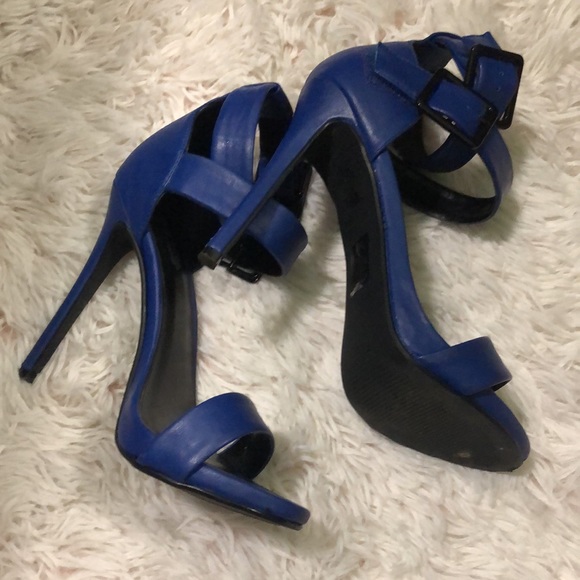 Nice heels - Picture 7 of 15